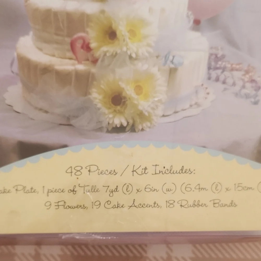 Cake Decorating Kit with Pastel Accents